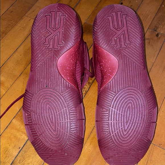 Kyrie 2 red velvet RARE size 14 - Picture 4 of 4